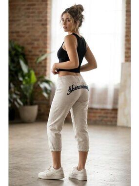 VTG Y2K 2003 Abercrombie & Fitch Cropped Sweatpants XL Grey Script Logo Butt